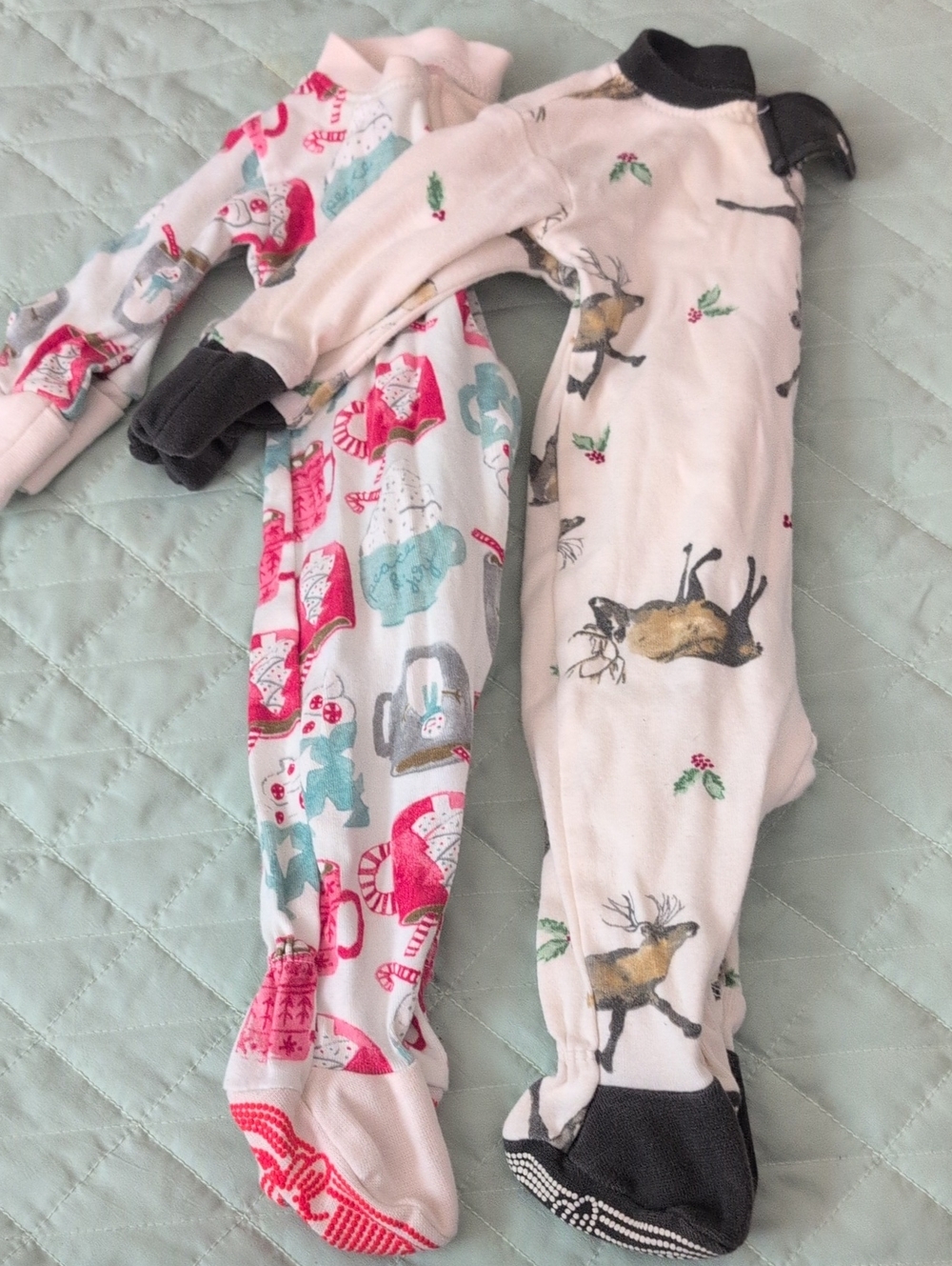 Burt's Bees Baby Holiday Footed Pajamas Size Newborn Set Of 2